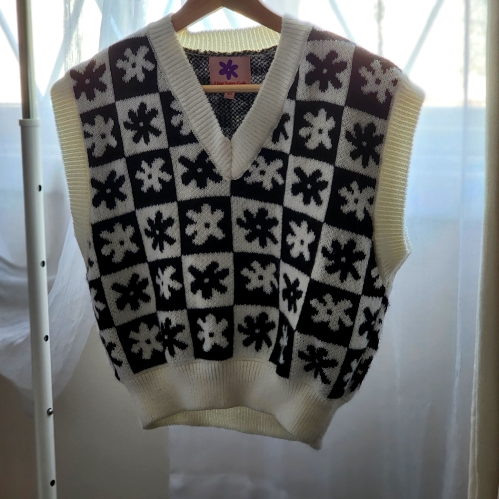 Lisa Says Gah: Floral Checker Vest